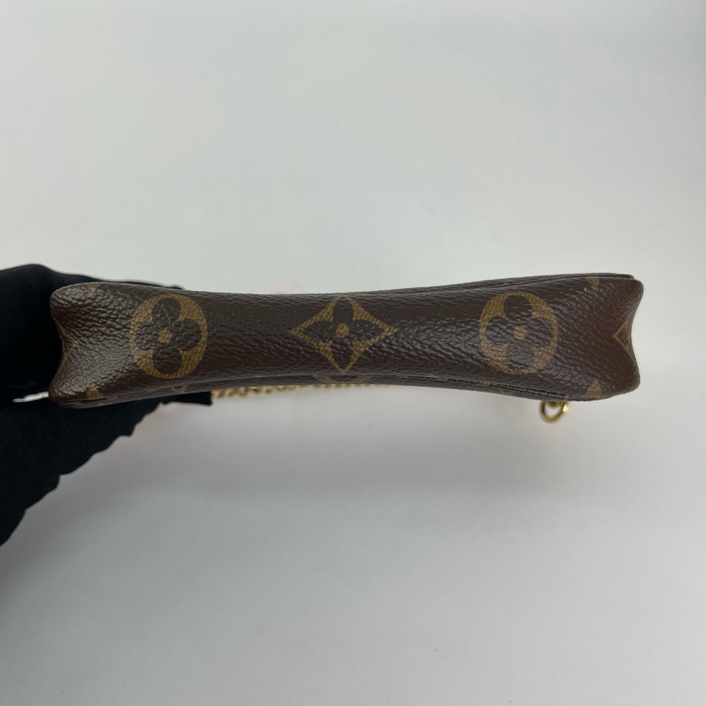 Louis Vuitton Clutch