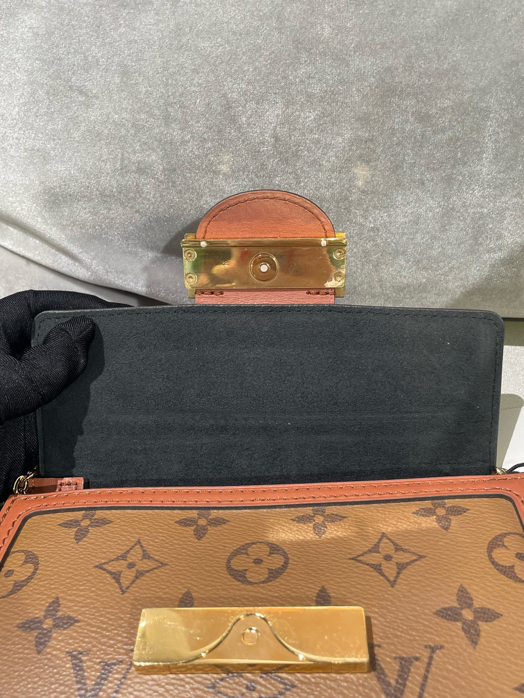Louis Vuitton Dauphine Crossbody M68746
