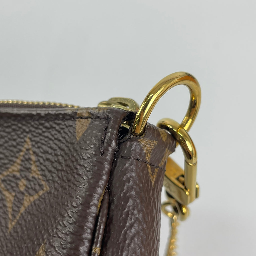 Louis Vuitton Clutch