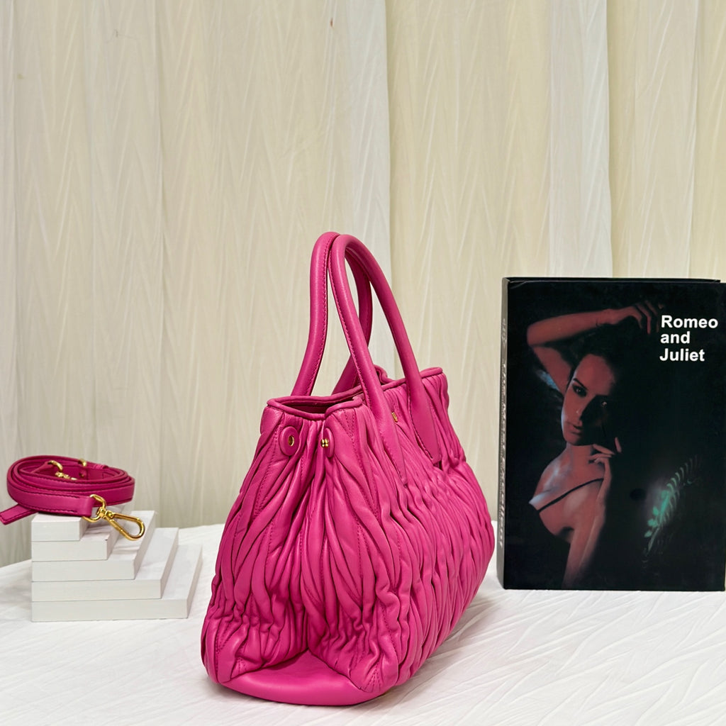 Miu Miu Red Satchel Length 32 x Width 15 x Height 23 cm RN1016-N88-F0029