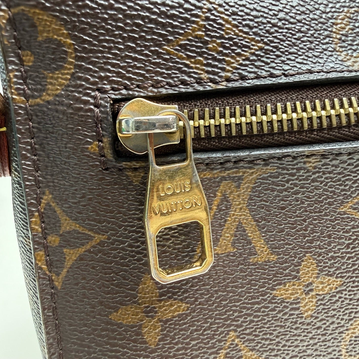 Louis Vuitton Pochette Métis Brown Messenger Bag