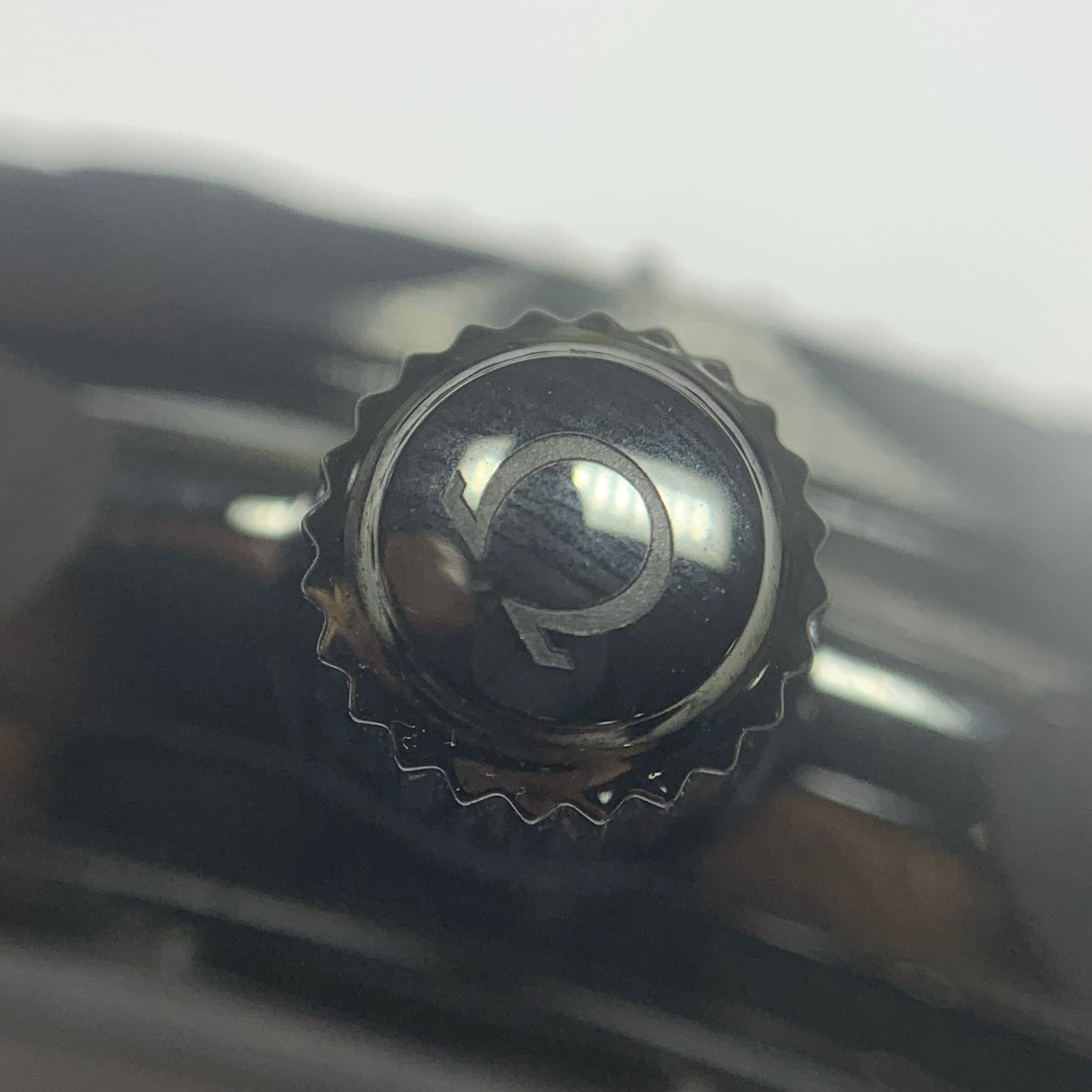 Omega Seahorse Series 43.5 210.92.44.20.01.003