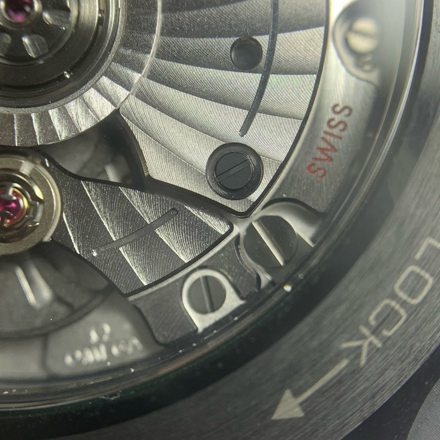 Omega Seahorse Series 43.5 210.92.44.20.01.003
