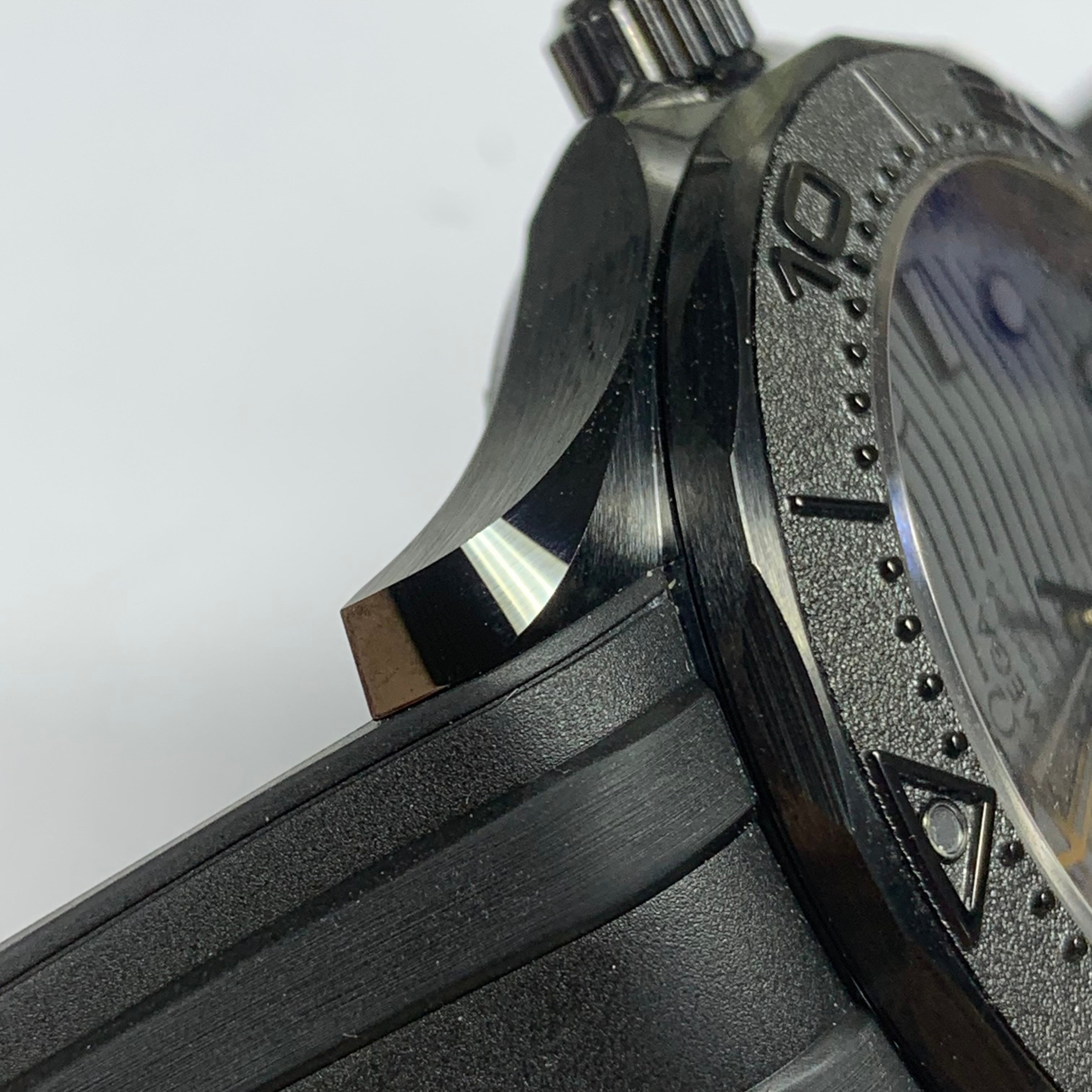 Omega Seahorse Series 43.5 210.92.44.20.01.003