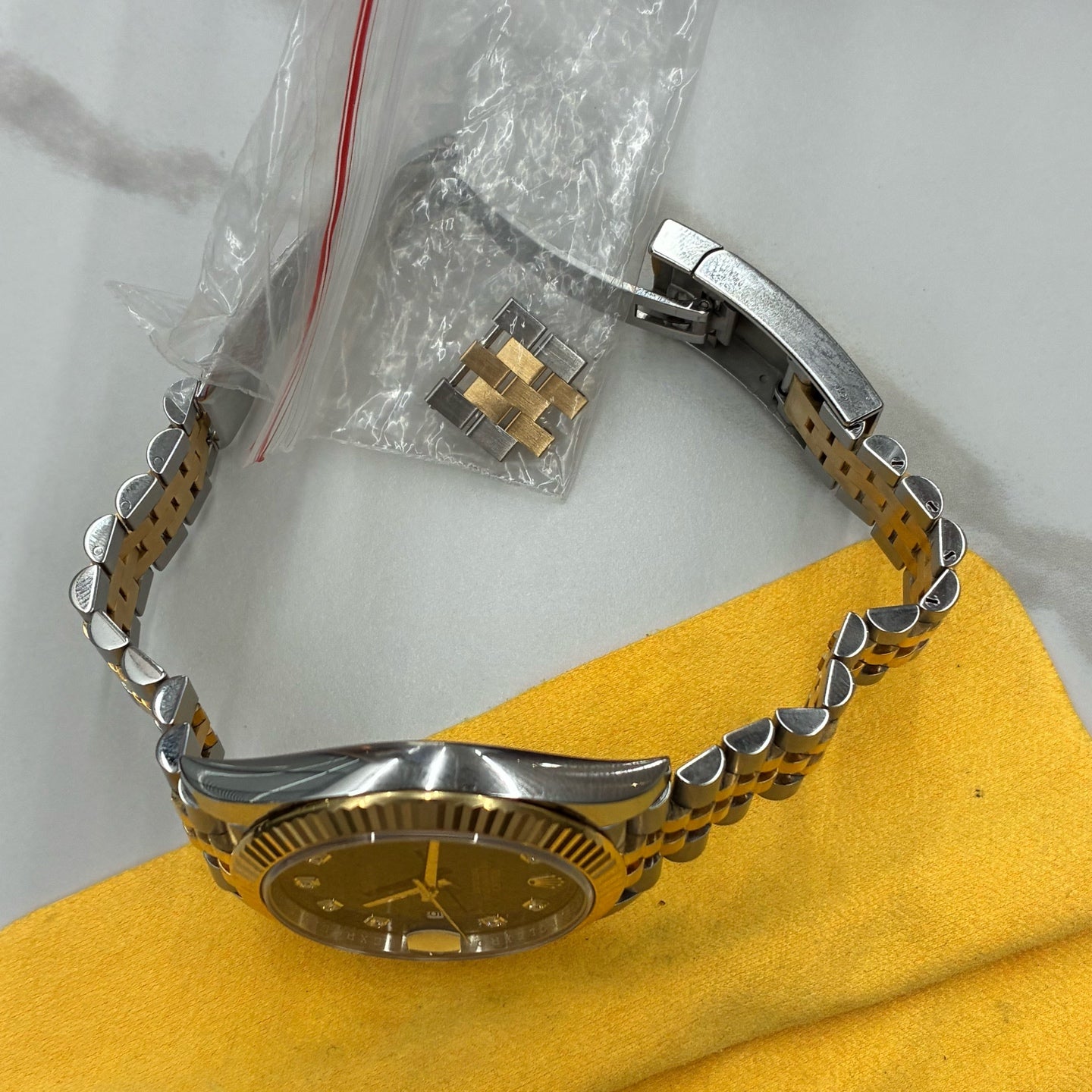 Rolex Log-based 41 millimeters m126333-0006