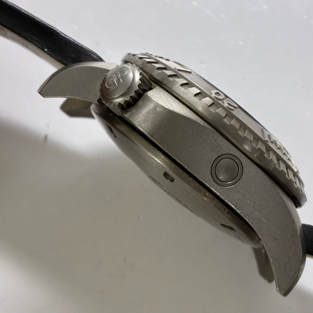 Girard-Perregaux Men’s watch 44 millimeters 49940-21-631-FK6D