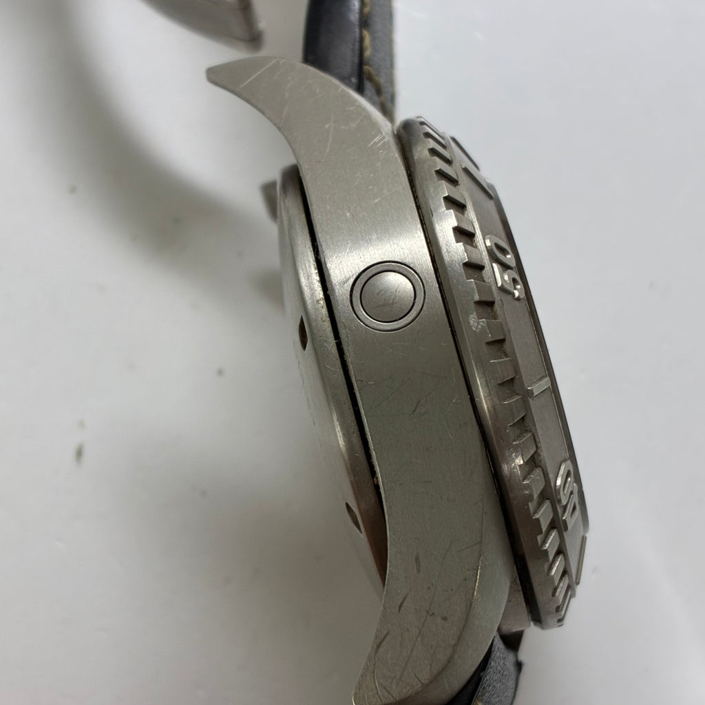 Girard-Perregaux Men’s watch 44 millimeters 49940-21-631-FK6D