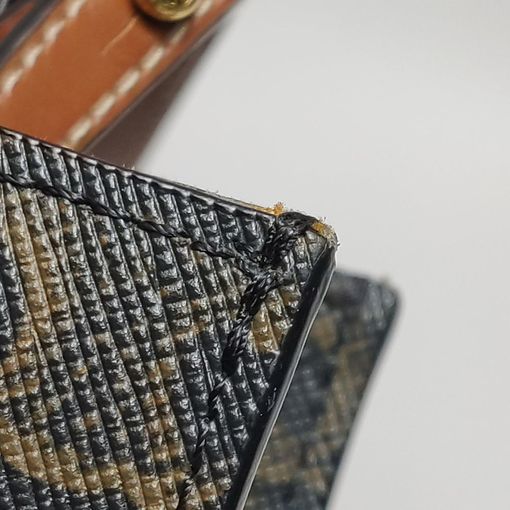 Celine Crossbody CONF.194372BZK.04LU
