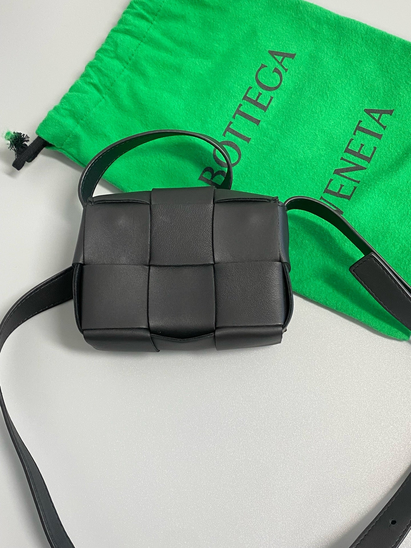 Bottega Veneta Black 666688VMAY18425