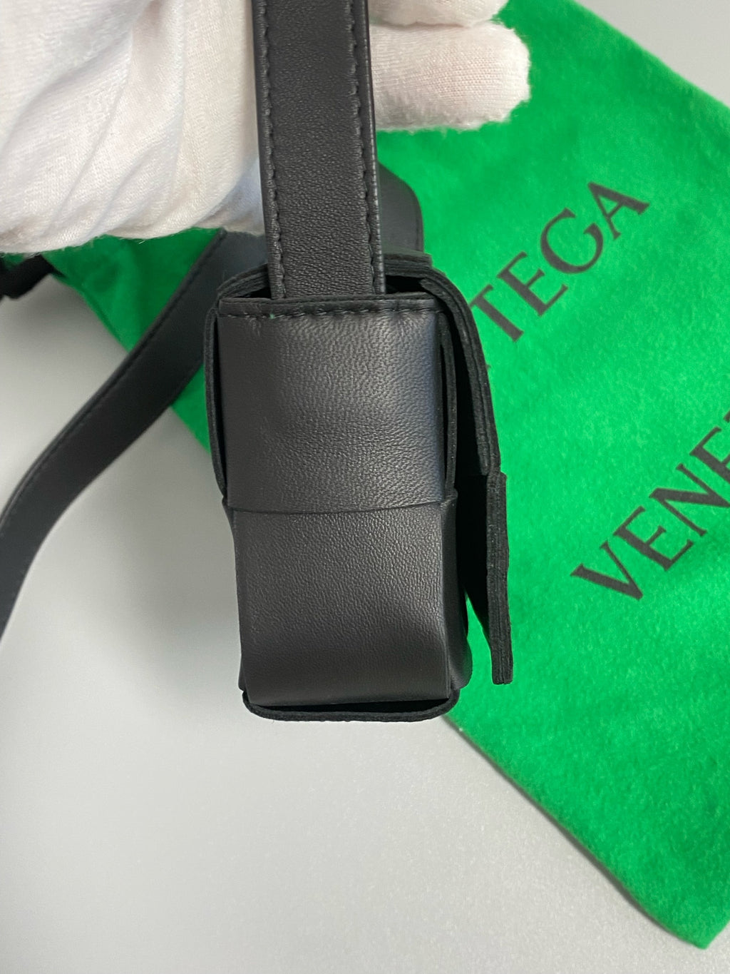 Bottega Veneta Black 666688VMAY18425
