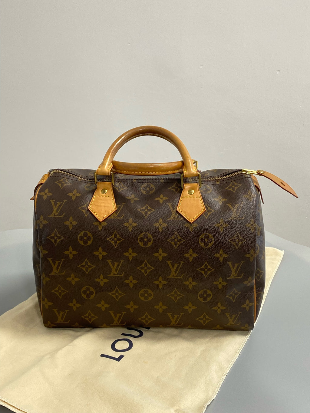 Louis Vuitton Satchel M41526