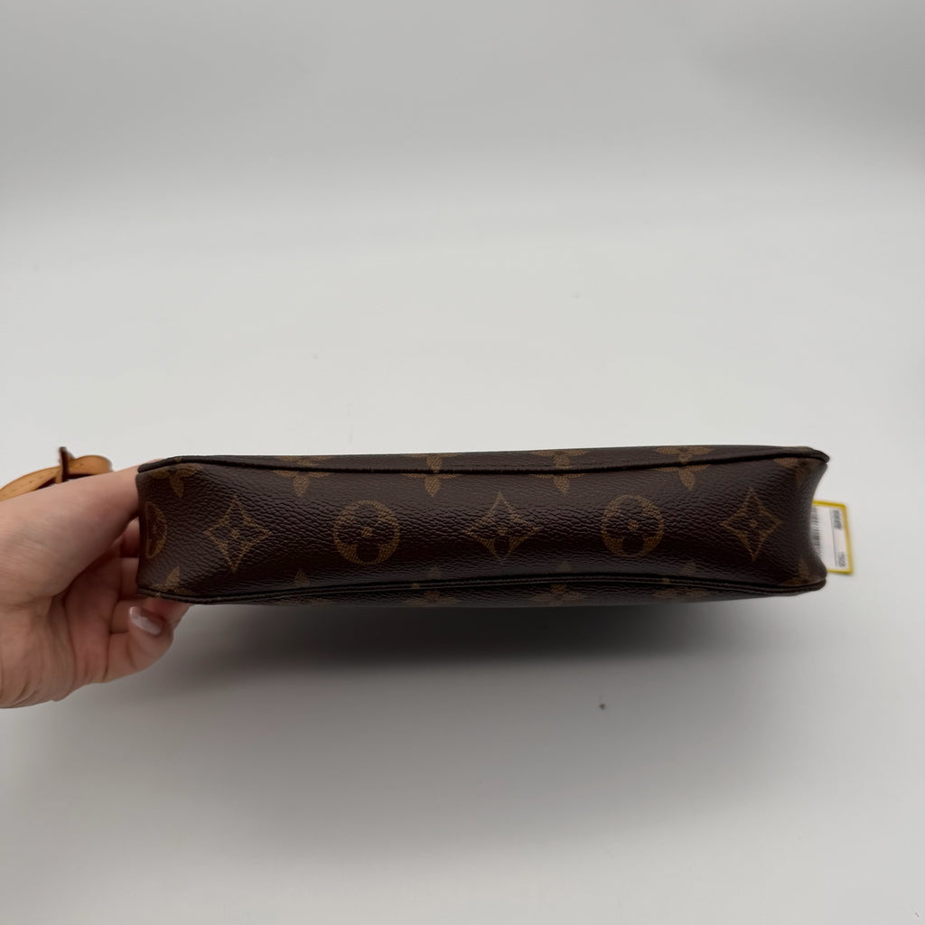 Louis Vuitton Shoulder Bag