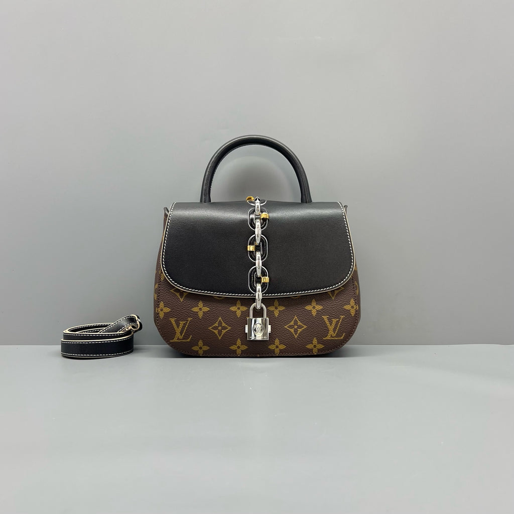 Louis Vuitton Saddle Bag
