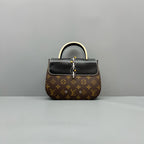 Louis Vuitton Saddle Bag