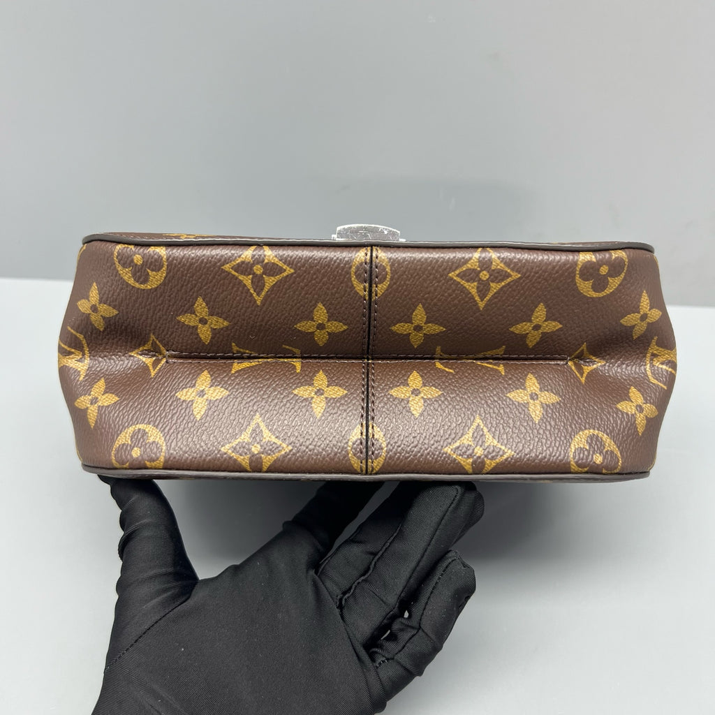 Louis Vuitton Saddle Bag