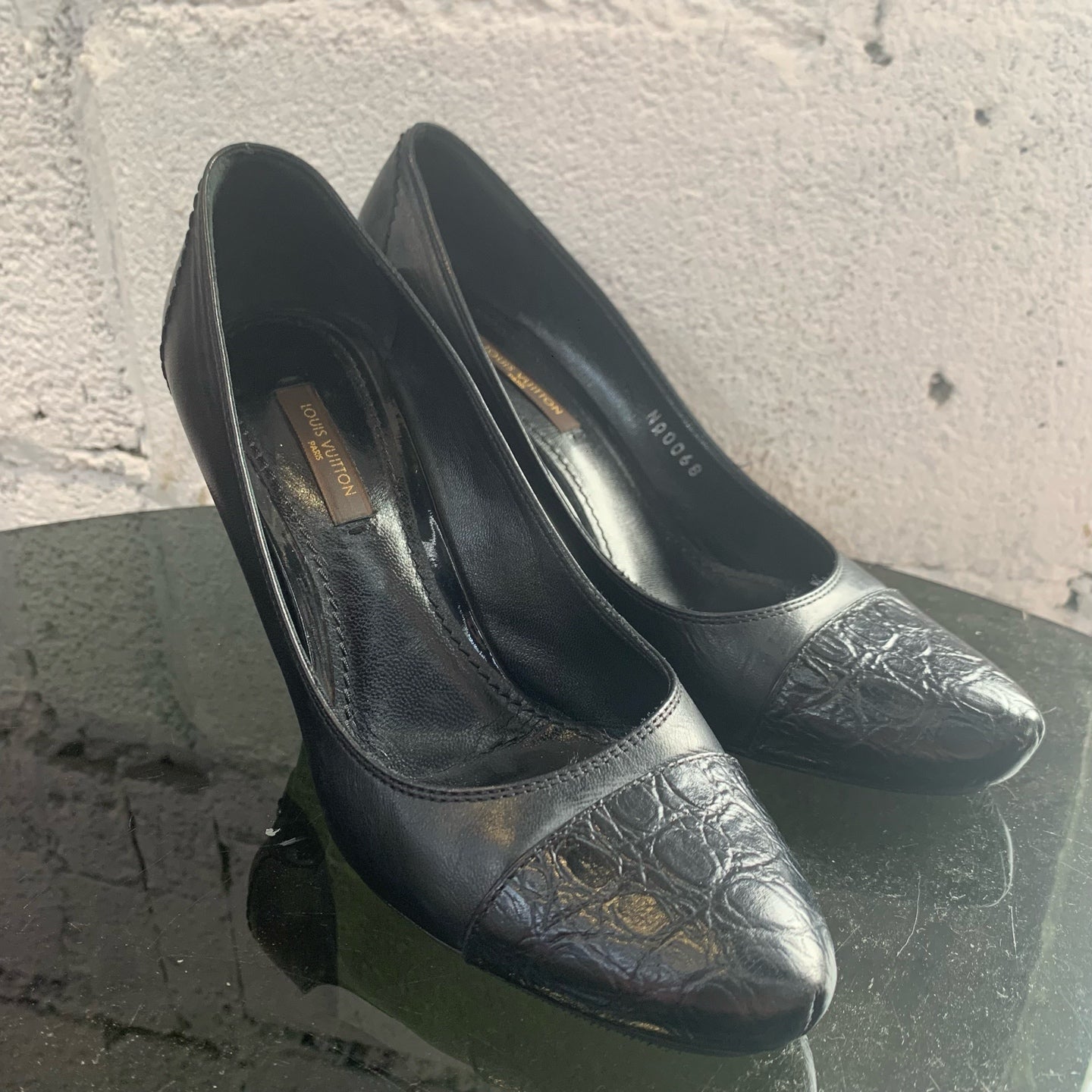 Louis Vuitton Black High heels