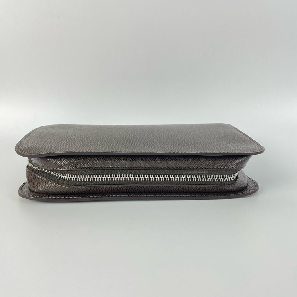 Louis Vuitton Clutch