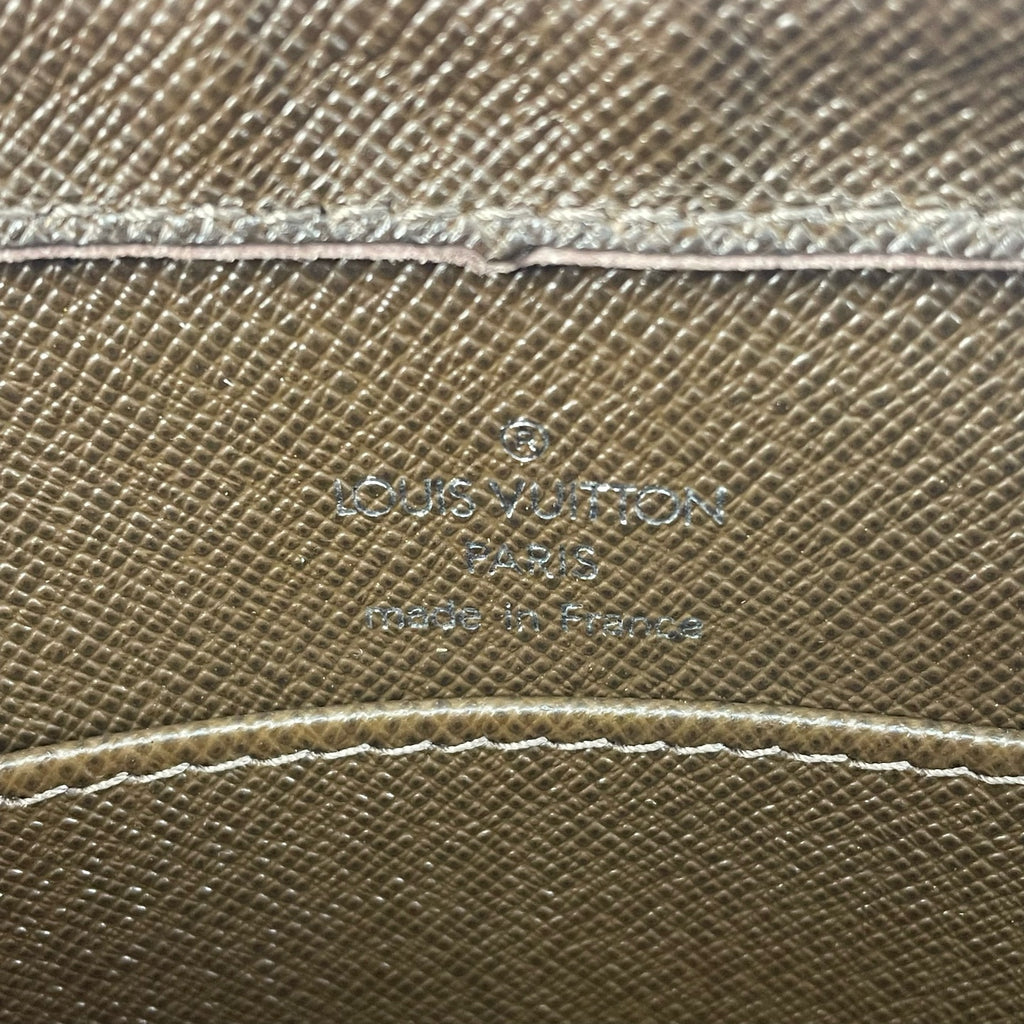 Louis Vuitton Clutch