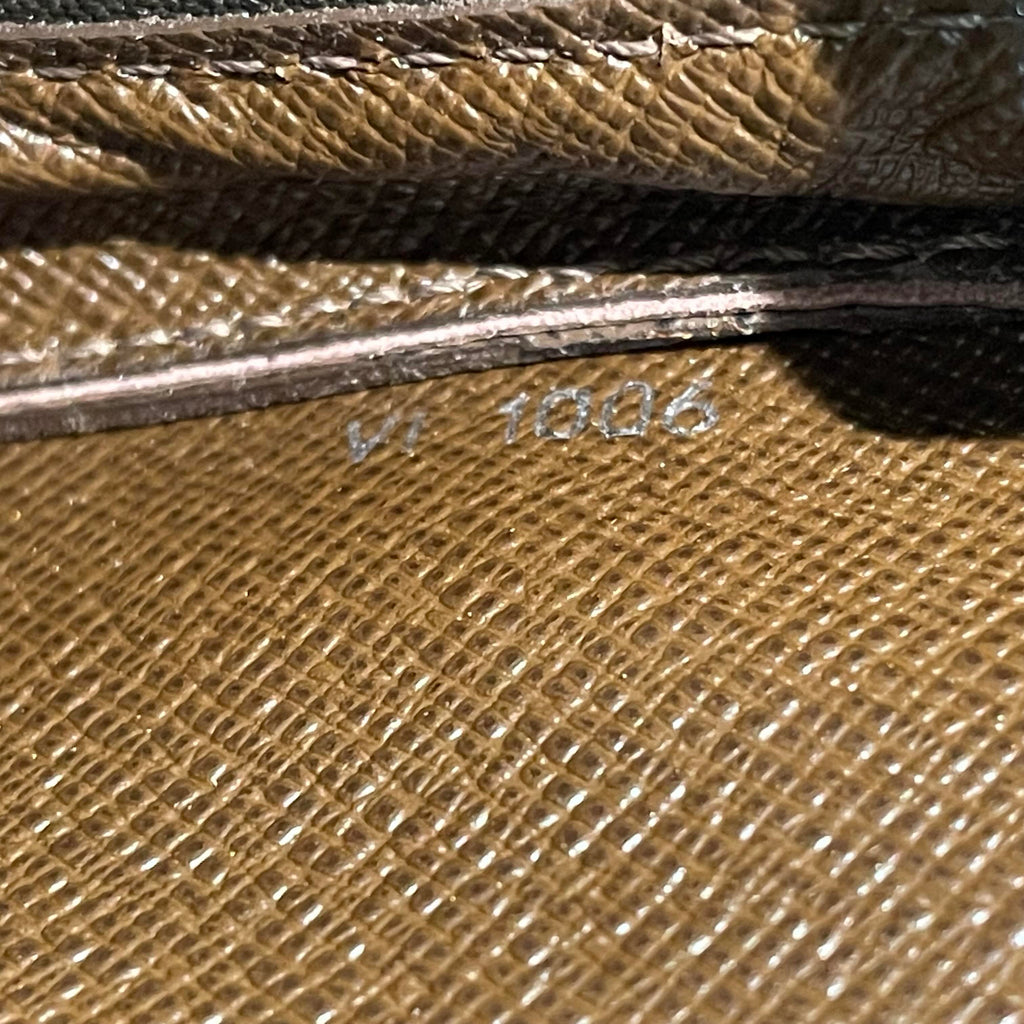 Louis Vuitton Clutch