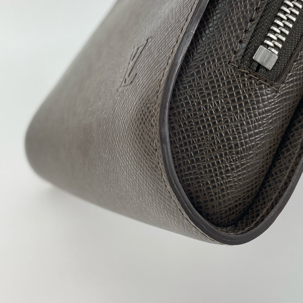 Louis Vuitton Clutch