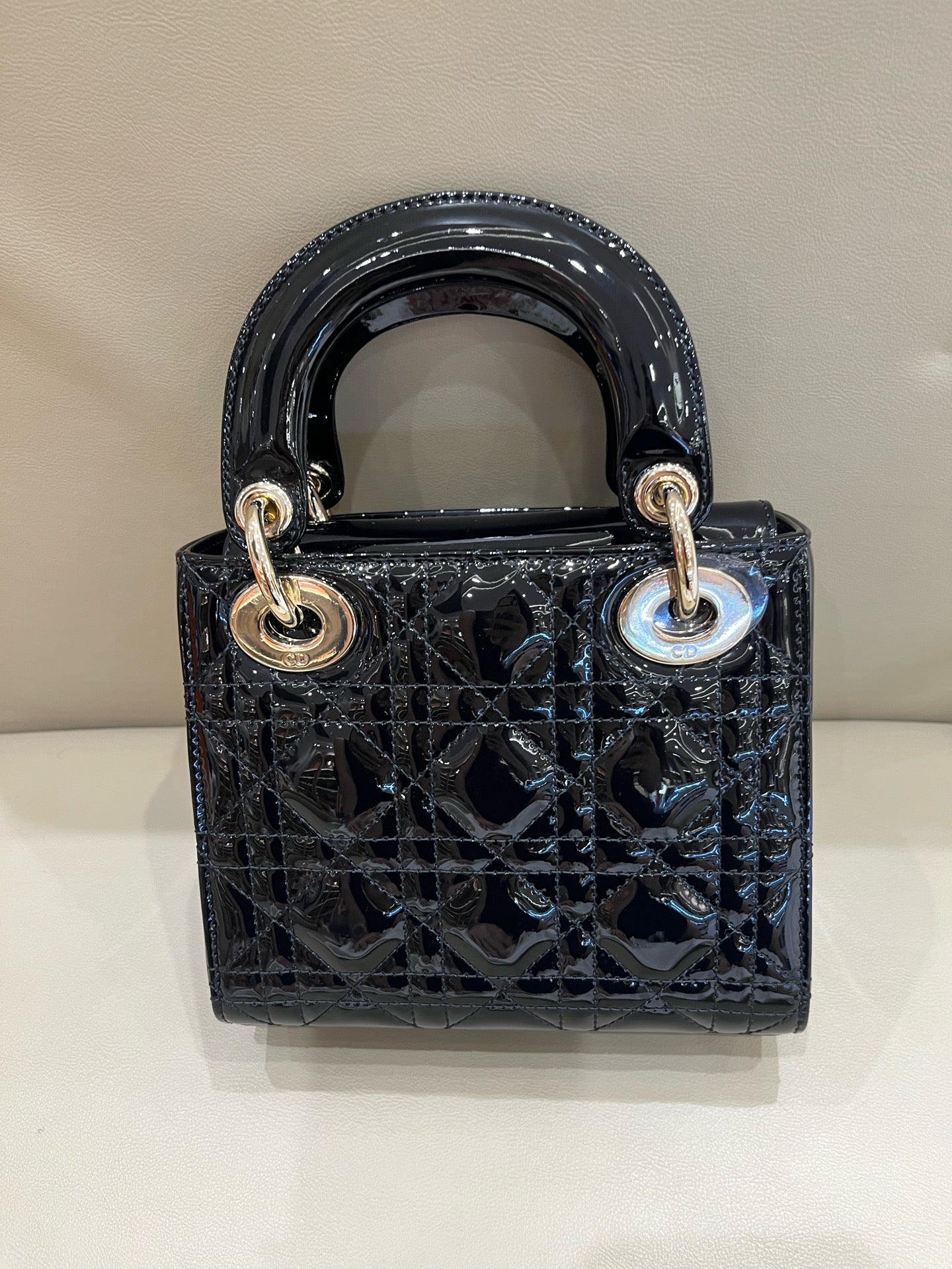 Dior 17 x 15 x 7 centimeters M0505OVRBM900