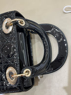 Dior 17 x 15 x 7 centimeters M0505OVRBM900