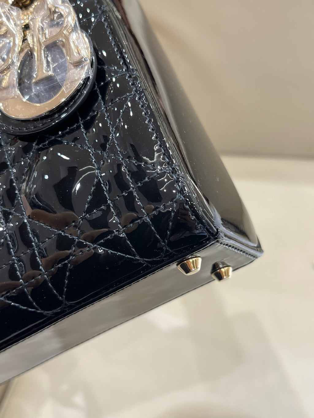 Dior 17 x 15 x 7 centimeters M0505OVRBM900