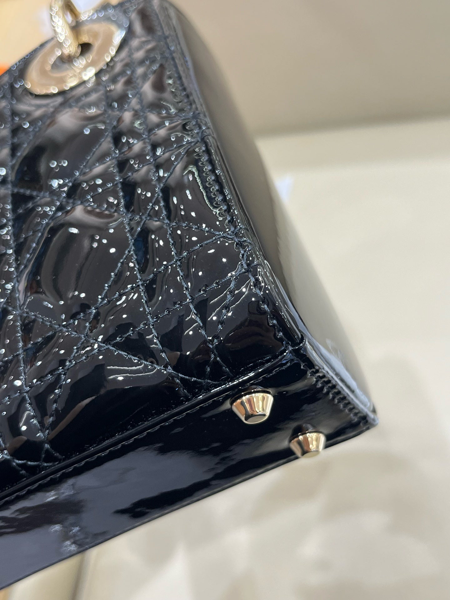 Dior 17 x 15 x 7 centimeters M0505OVRBM900