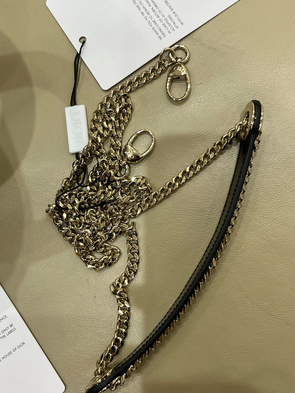 Dior 17 x 15 x 7 centimeters M0505OVRBM900