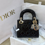 Dior 17 x 15 x 7 centimeters M0505OVRBM900