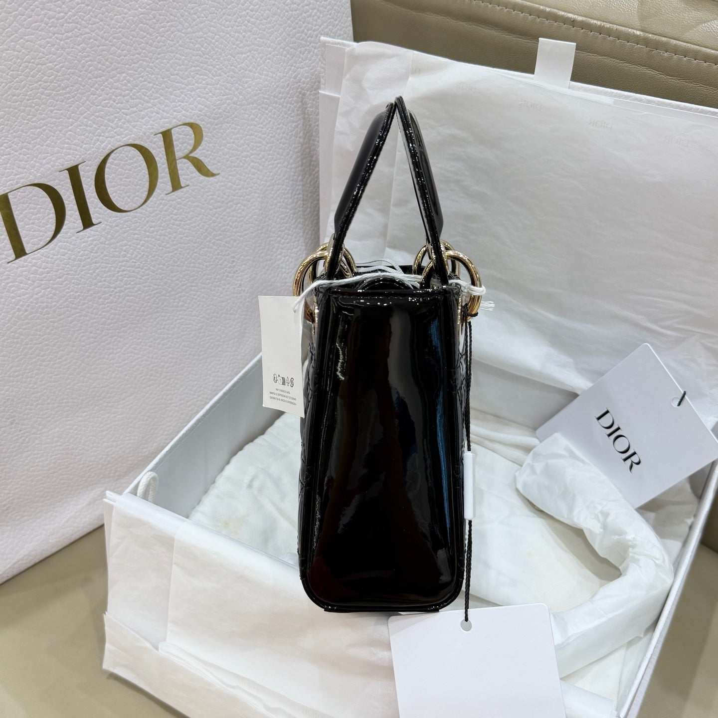 Dior 17 x 15 x 7 centimeters M0505OVRBM900