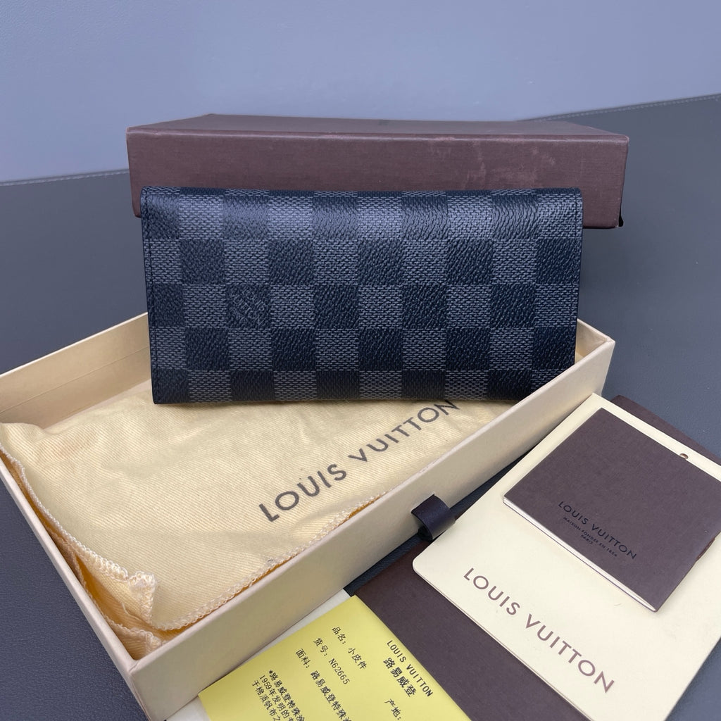 Louis Vuitton Black