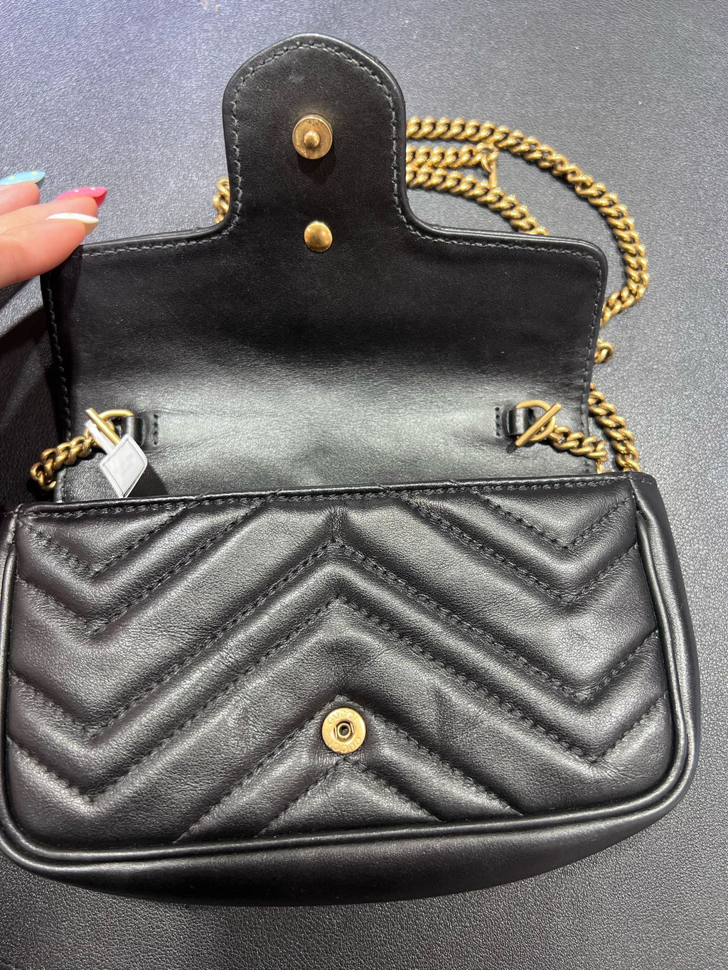 Gucci 476433DSVRT1000