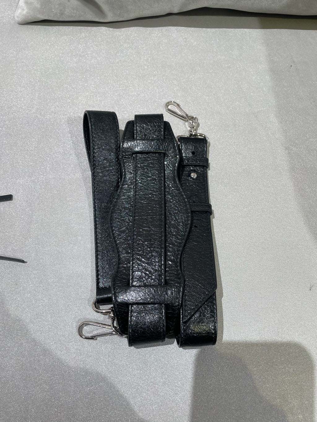 Balenciaga Black Crossbody 300295-DB5XN-1060