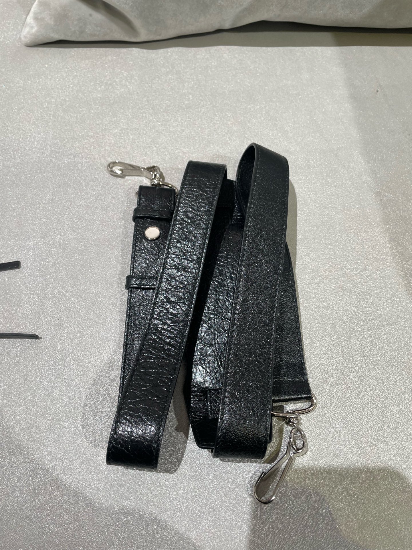Balenciaga Black Crossbody 300295-DB5XN-1060