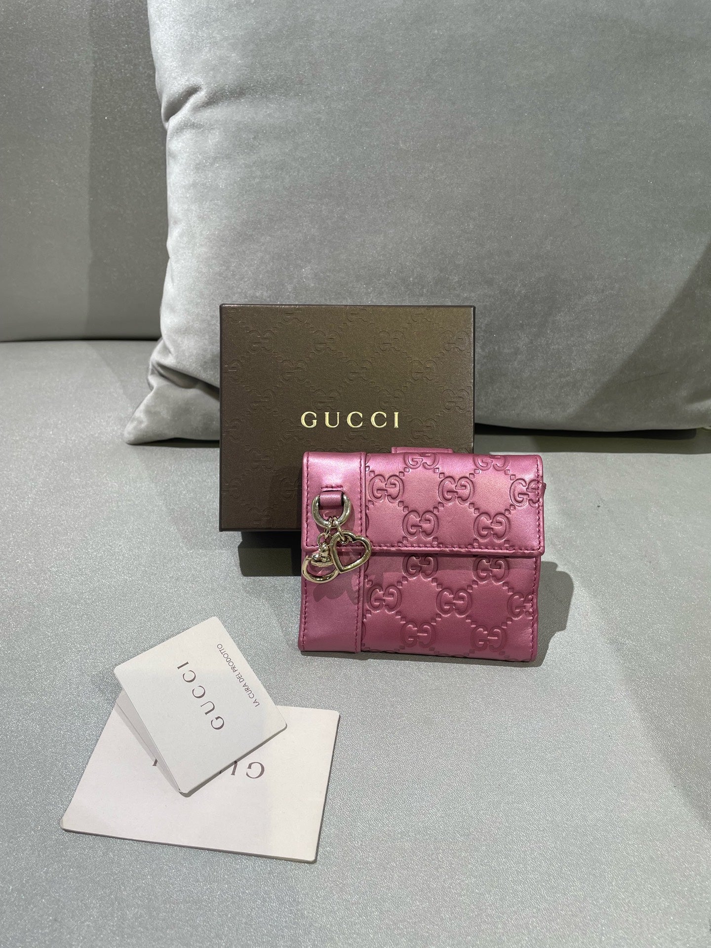 Gucci Pink 212105-AA61G-2019