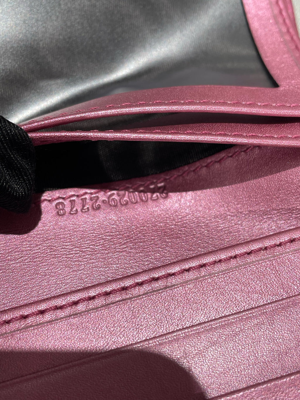 Gucci Pink 212105-AA61G-2019