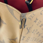 Louis Vuitton Tote