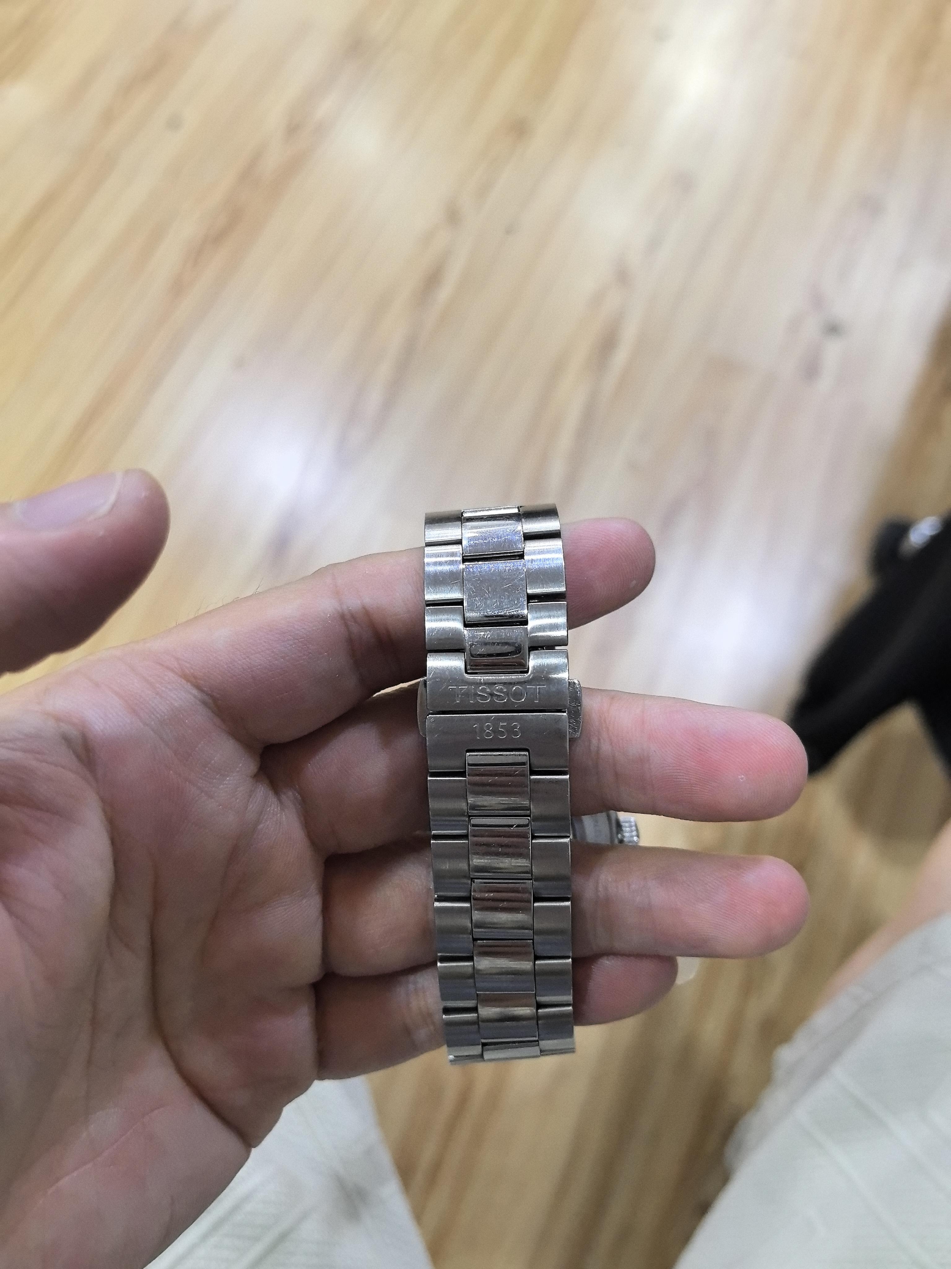 Tissot Elegance Automatic (self-winding) watch 40 millimeters T1274071104100