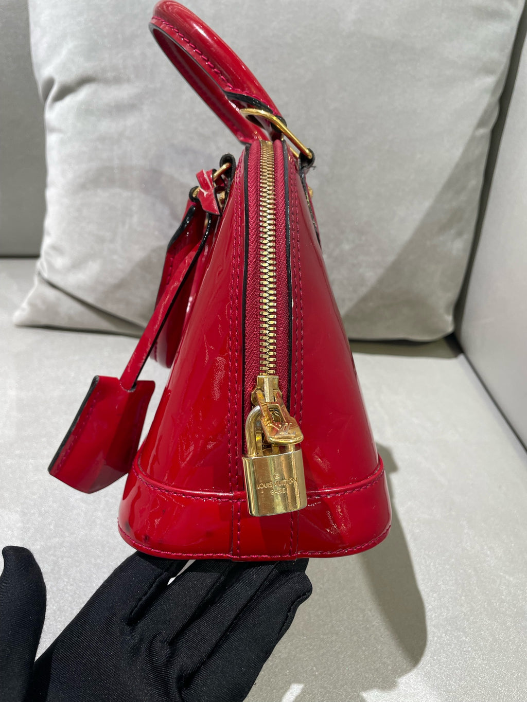 Louis Vuitton Red Crossbody M91606