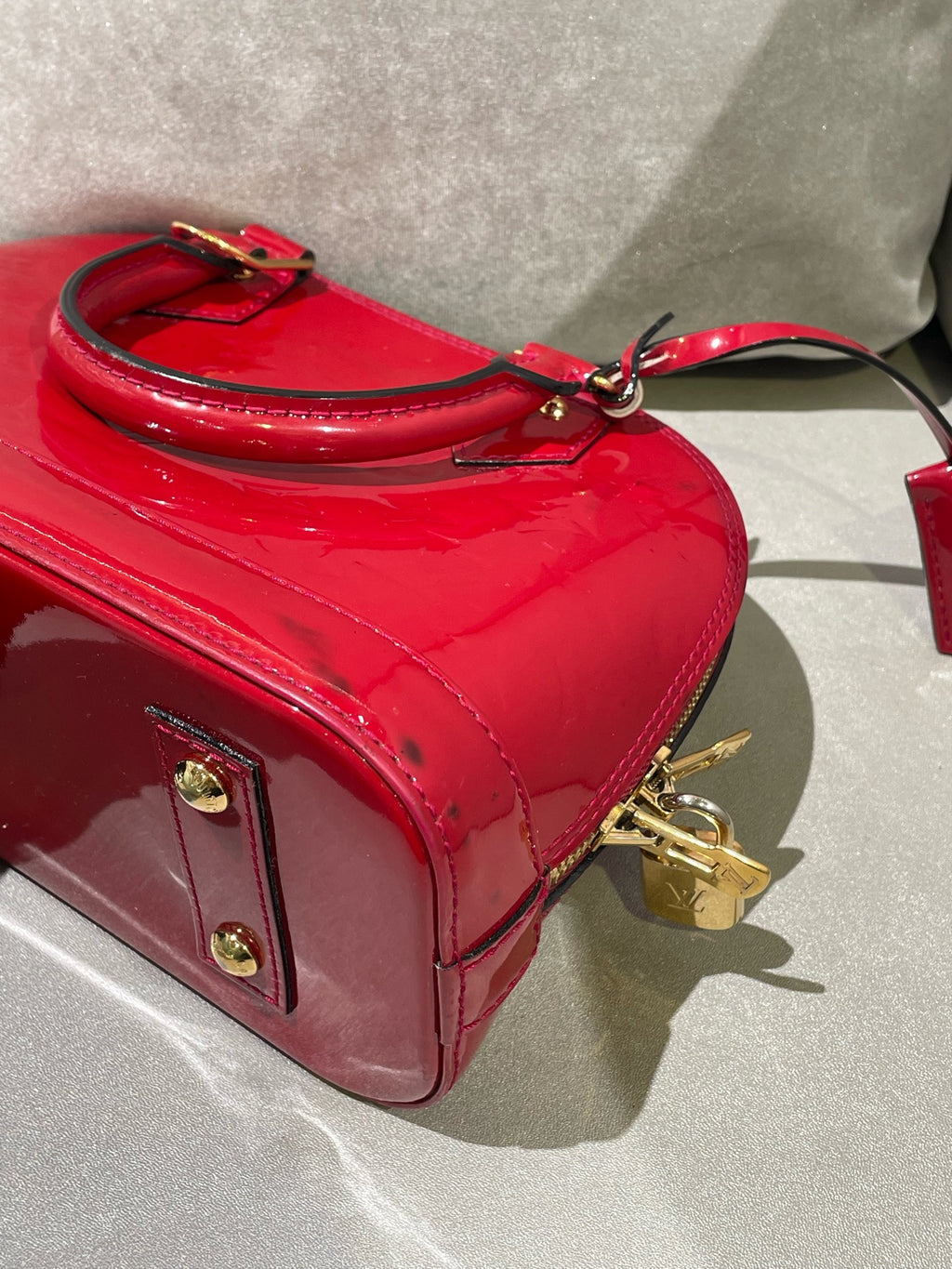 Louis Vuitton Red Crossbody M91606