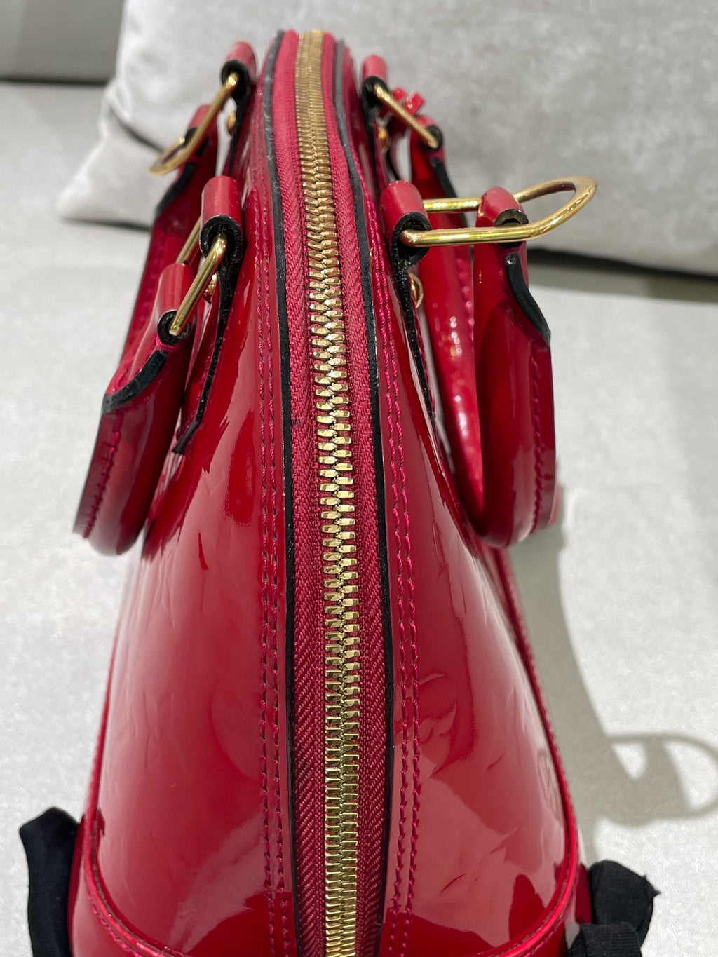 Louis Vuitton Red Crossbody M91606