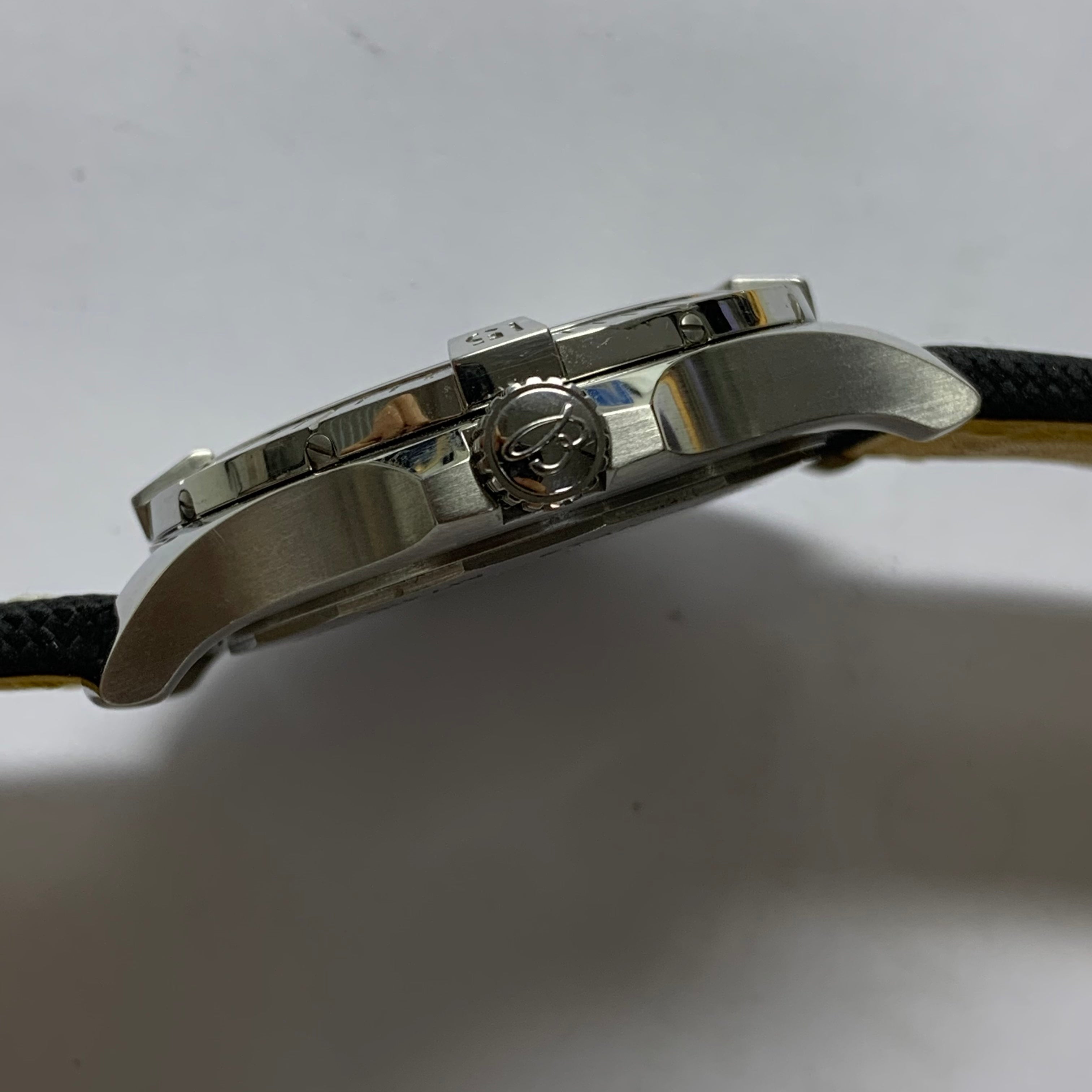 Breitling Avenger 43 millimeters A17318101B1X1
