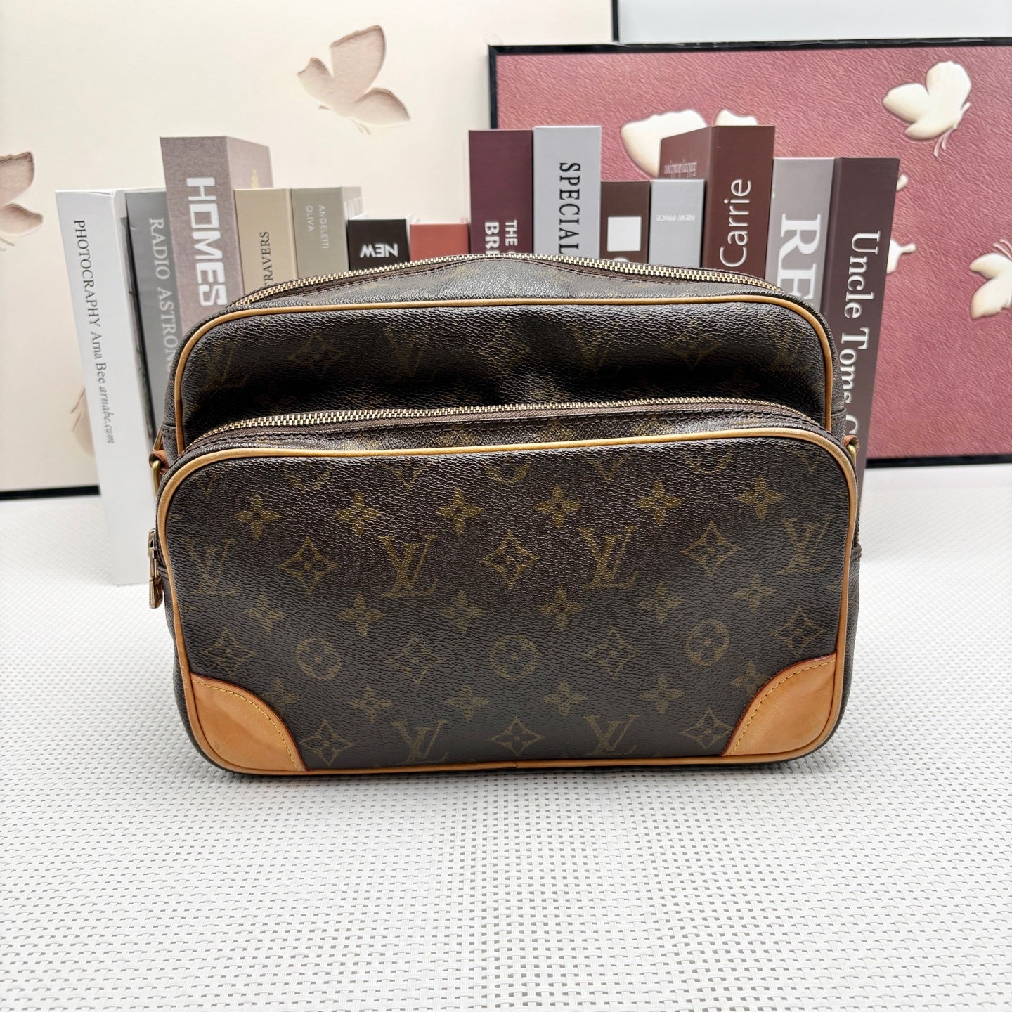 Louis Vuitton Messenger Bag