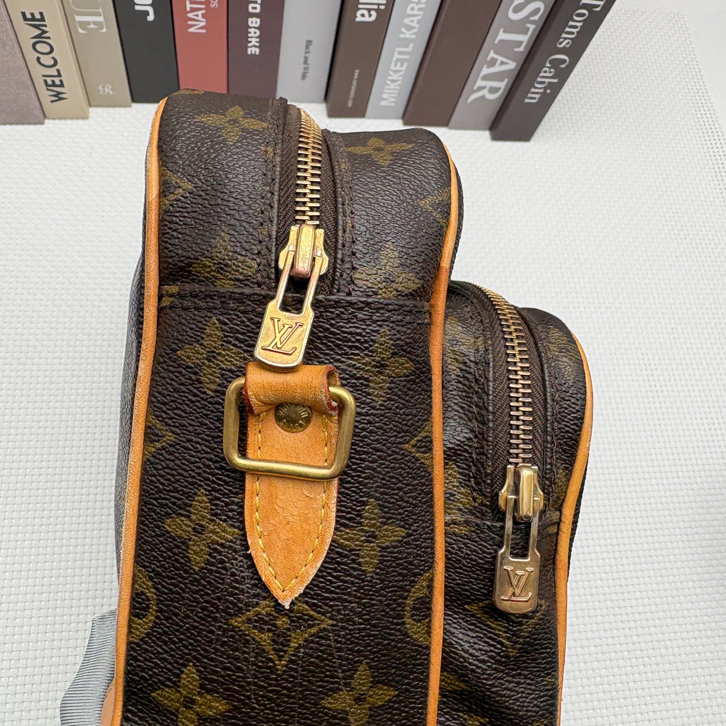 Louis Vuitton Messenger Bag
