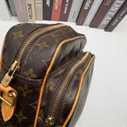 Louis Vuitton Messenger Bag