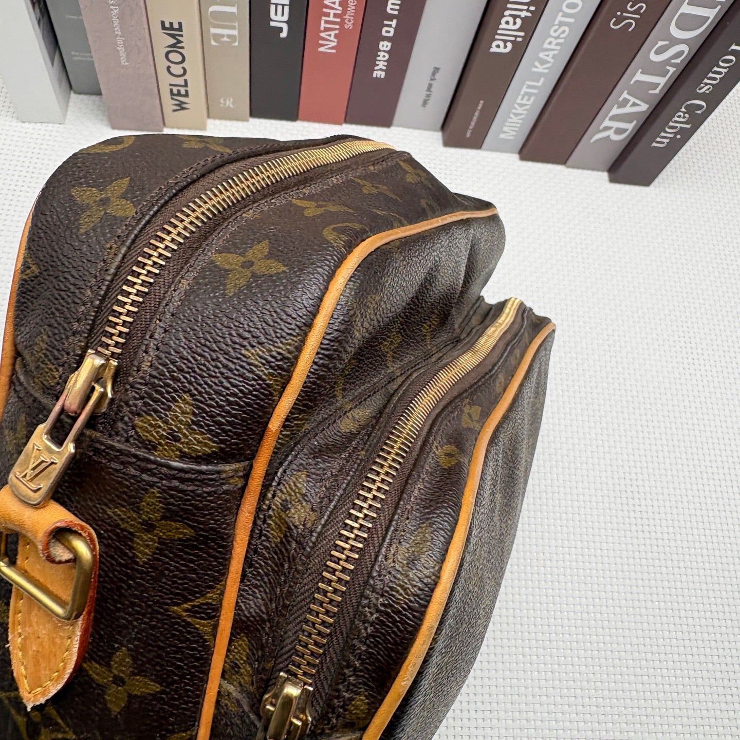 Louis Vuitton Messenger Bag