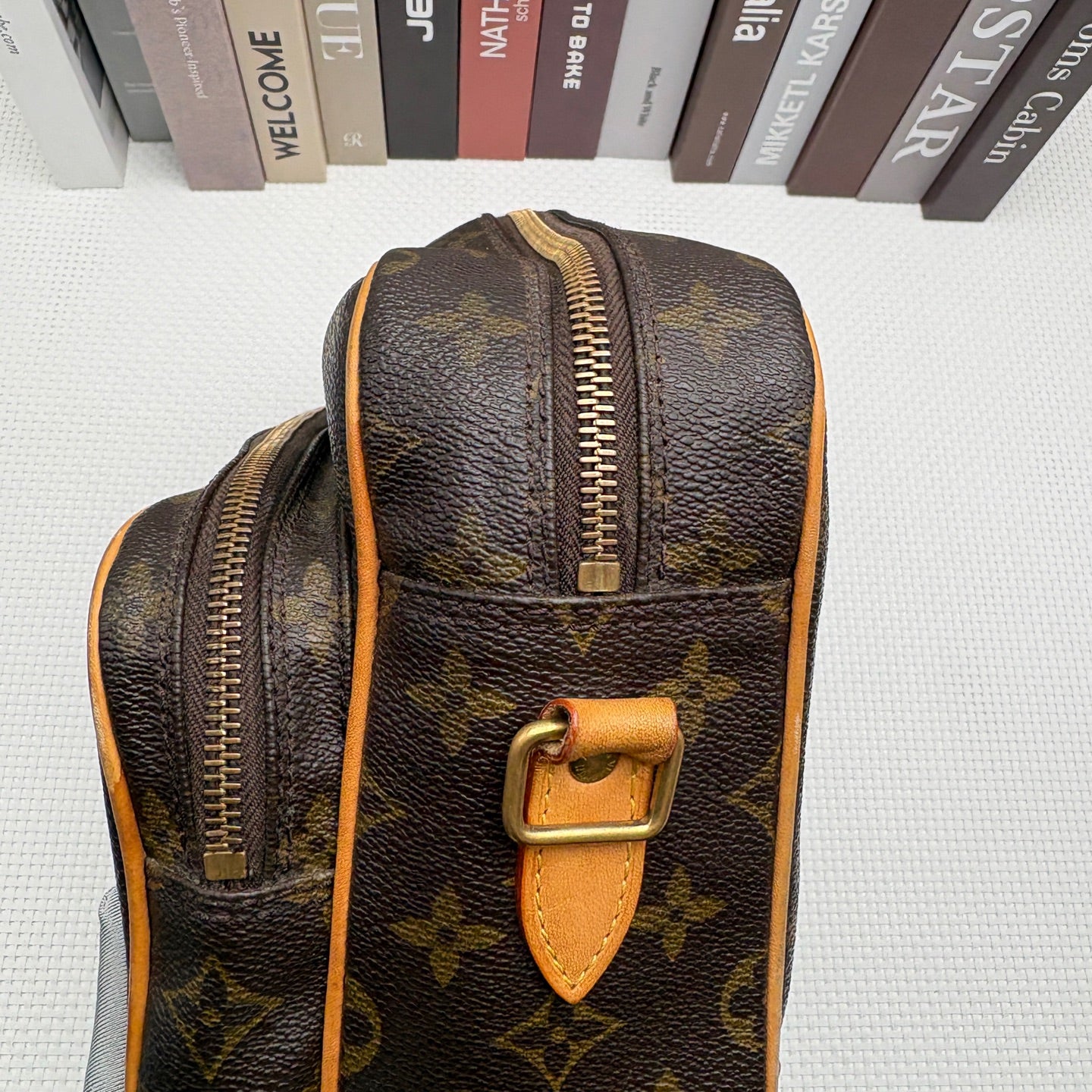 Louis Vuitton Messenger Bag