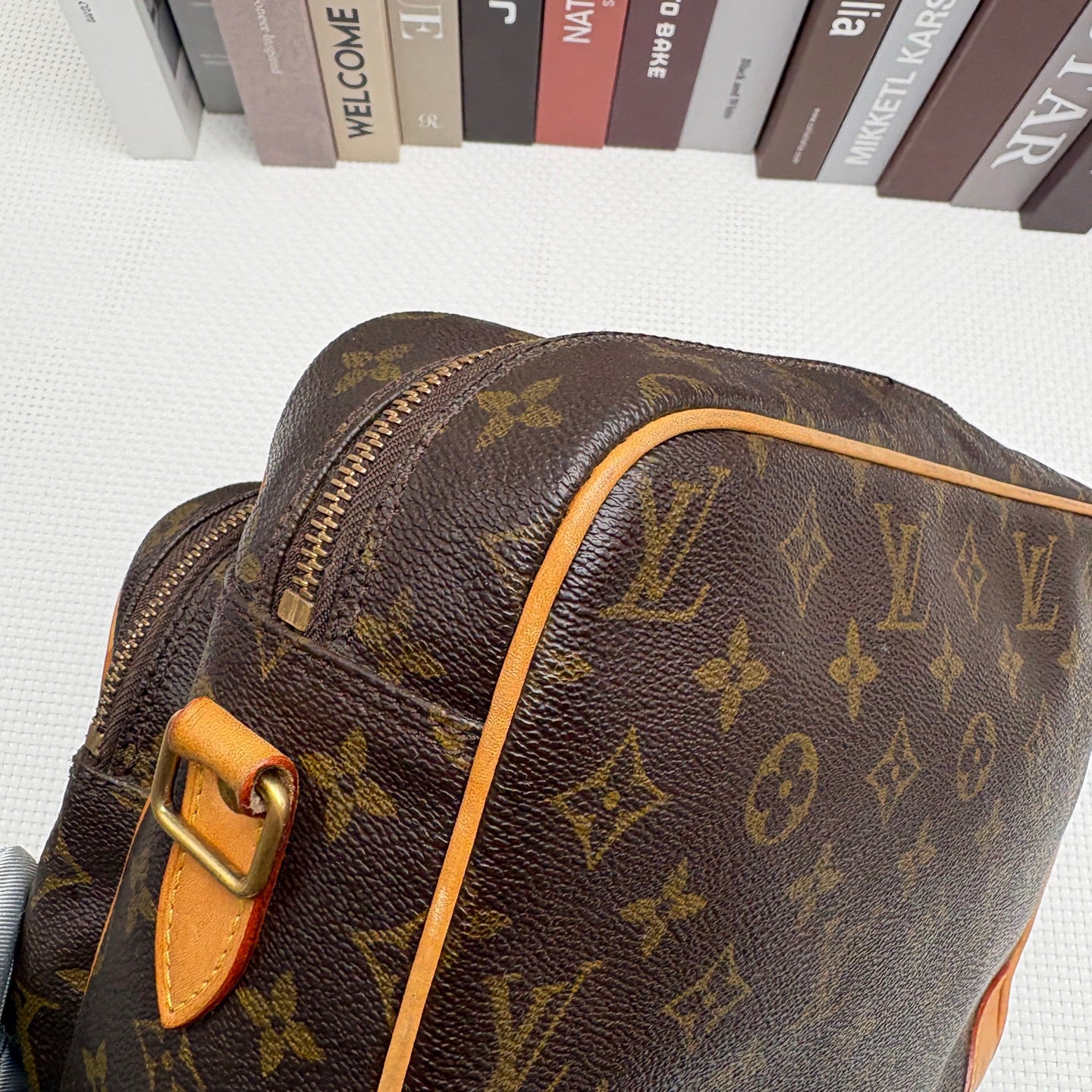 Louis Vuitton Messenger Bag