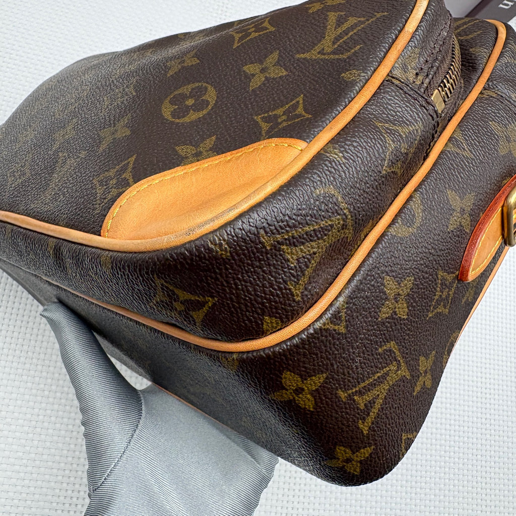 Louis Vuitton Messenger Bag
